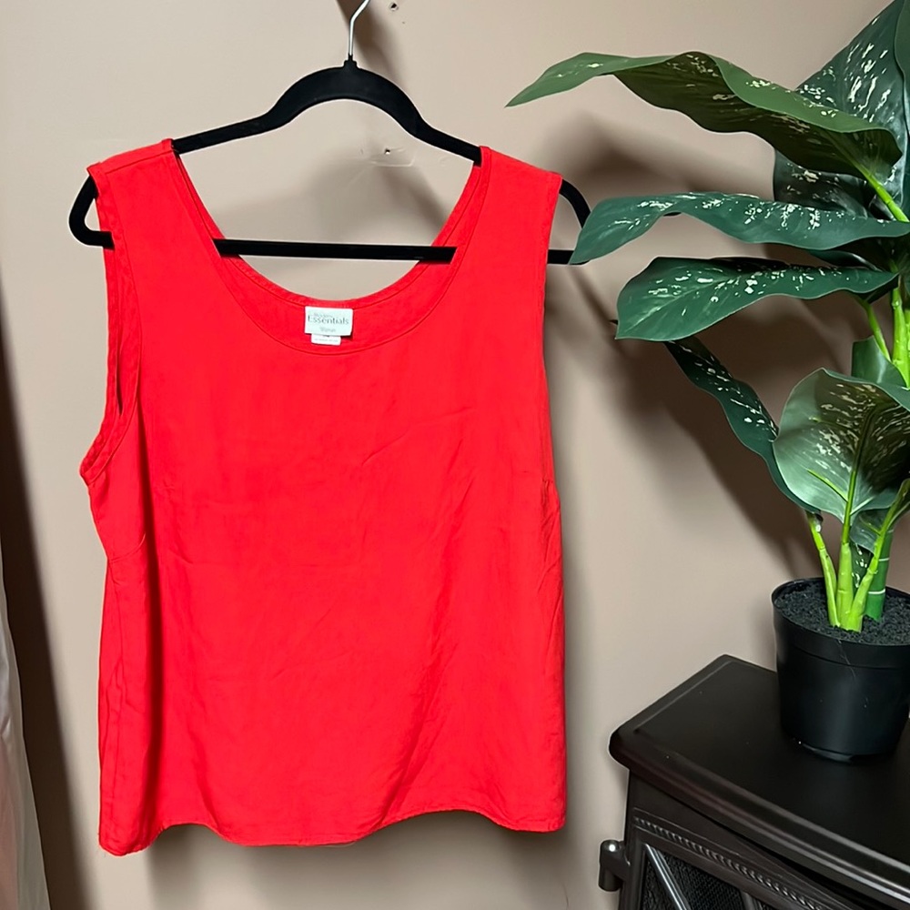 Modern essentials tank top